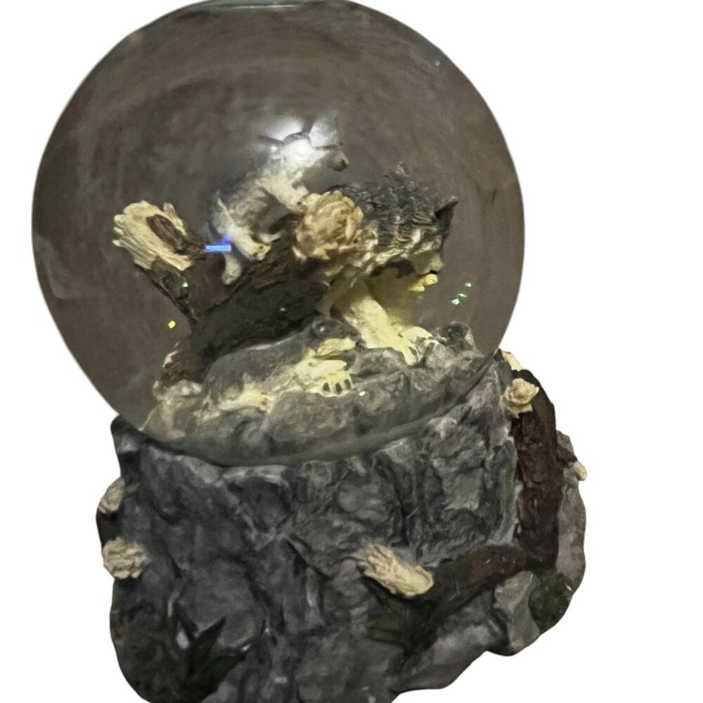 VINTAGE} Snow Globe features Wolves/Parents & Cubs Snow Globe; Plays "Born Free" - Picture 7 of 12